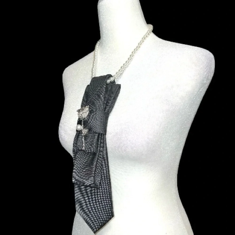 “Dainty Dapper”Elegant Black Tie necklace with Silver long stem rose brooch